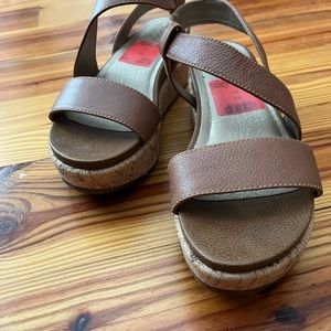 Lucca Lane brown leather espadrille sandal size 7